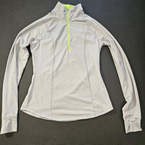 Long sleeve old navy athletic top - Picture 1 of 8